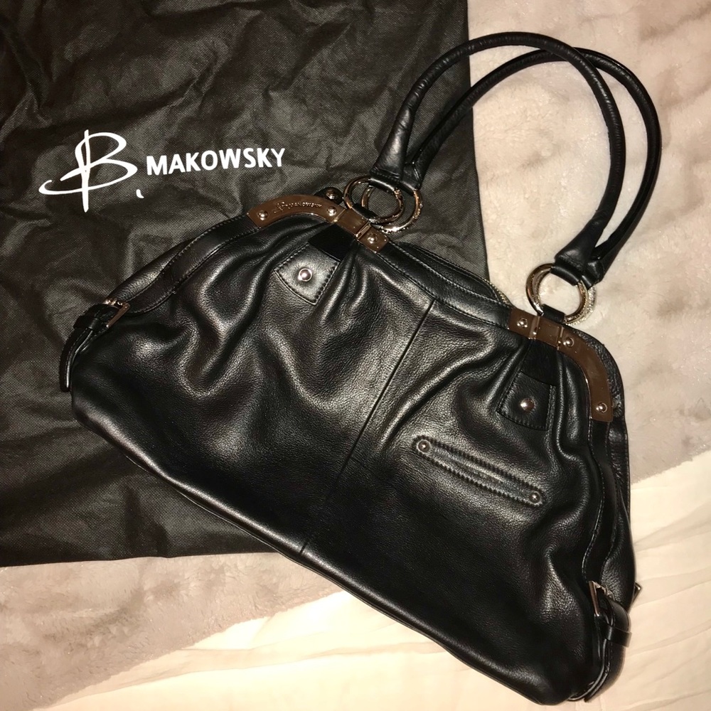 B. Makowsky Black leather purse- EUC